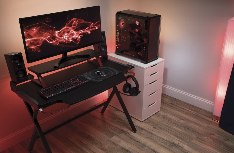 Top Gaming Desks for Optimal Performance 4