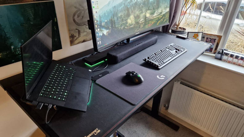 Top Gaming Desks for Optimal Performance 3